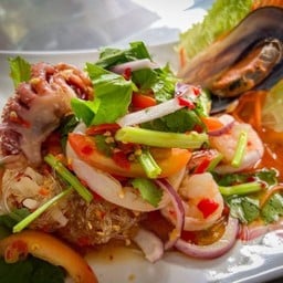 ยำวุ้นเส้นรวมมิตร