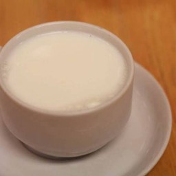 นมคาราเมล ร้อน