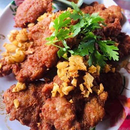 หมูสับทอดกระเทียมพริกไทย