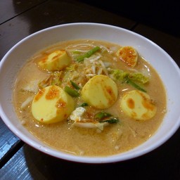 สุกี้เต้าหู้ไข่