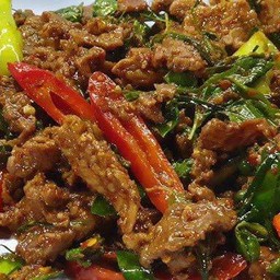 ผัดเผ็ดเก้ง
