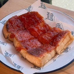 ขนมปังปิ้ง Strawberry Spread