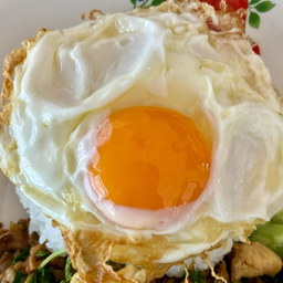 ไข่ดาวแรร์ (ไม่สุก)