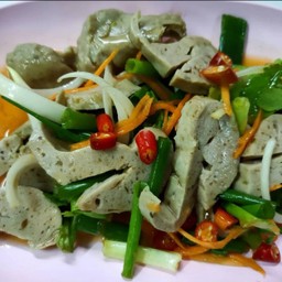 ยำหมูยอ