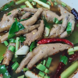 ต้มแซ่บขาไก่