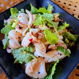 ลาบปลาหมึก