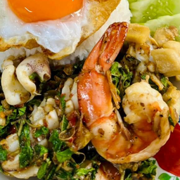 ข้าวผัดกะเพราทะเลรวม LINE MAN