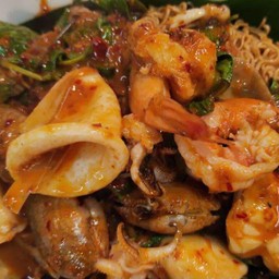 ผัดฉ่าทะเล