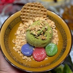 ไอติมชาเขียว โมจิ วาฟเฟิล โคนป่น