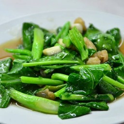 คะน้าปลาเค็ม
