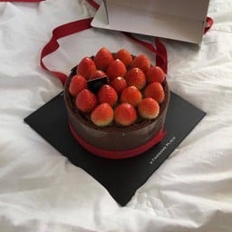 7.ช็อคท้อปสตอเบอรี่❌ไม่มีริบบิ้นแดง