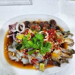 ร้านประจำยำแซบ ย้ายร้านไปถนนเจริญเมืองไปรษณีย์สกลนคร ตรงข้ามร้านนมรถโรงเรียน -