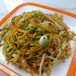 บะหมี่ผัดไข่   鸡蛋炒面