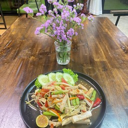ส้มตำปูปลาร้าหมูยอ