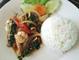 ข้าว-ผัดขี้เมาทะเล