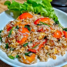 ข้าวผัดไข่มะเขือเทศ