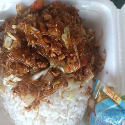 ผัดวุ้นเส้นลาดข้าว