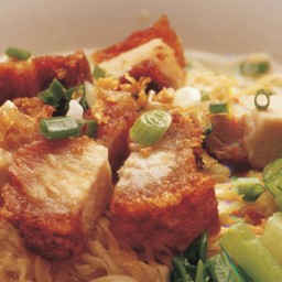 เกี๊ยวหมู หมูกรอบ