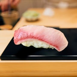 Hamachi Sushi