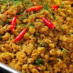 ชุดคั่วกลิ้งหมูราดข้าว+ไข่ดาว