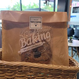 ขนาดประมาณ 9.3-9.5 cms.