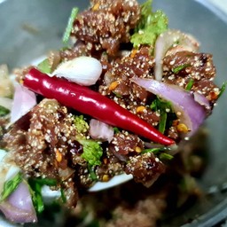 ก้อยเนื้อเปี้ยว