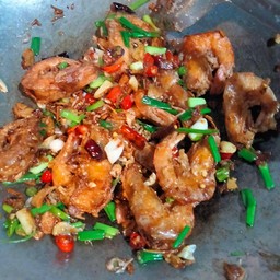 ข้าวกุ้งคั่วพริกเกลือ