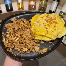 ข้าวหมูสับกระเทียม + ไข่ข้น