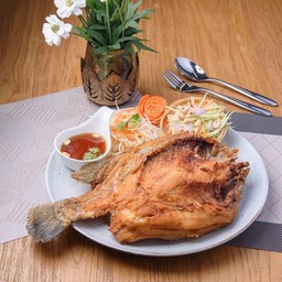 ปลากะพงทอดน้ำปลา