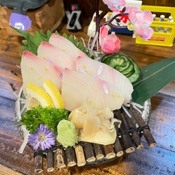 ปลาฮามาจิ ซาซิมิ Hamachi Sashimi