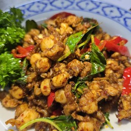 ผัดเผ็ดเอ็นข้อไก่พริกแกง