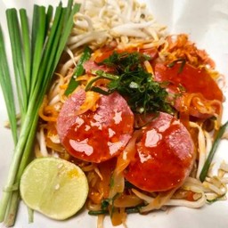 ผัดไทยแหนม