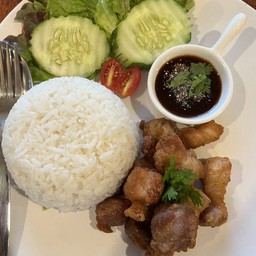 ข้าวหมูสามชั้นทอดน้ำจิ้มแจ่ว/เซทไข่ดาว