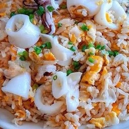 ข้าวผัดปลาหมึก(จานเล็ก)