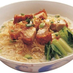 บะหมี่หมูกรอบ