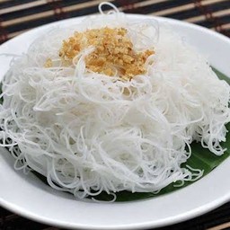 เส้นหมี่ลวก