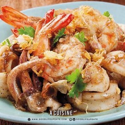 หมึกกุ้งทอดกระเทียม