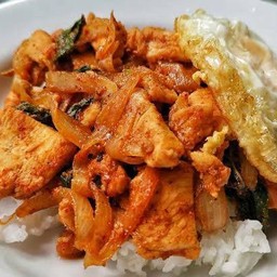 ผัดพริกเผาหมูราดขาด