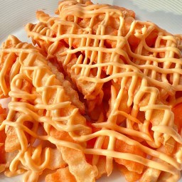 กินกัน Mala cheese fries