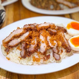 ข้าวหมูสามชั้นทอด + ไข่ต้มยางมะตูม