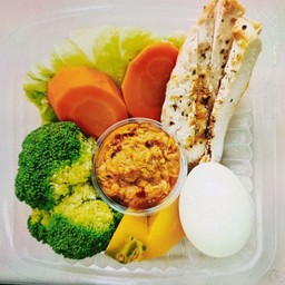 ชุด น้ำพริกทูน่าอกไก่ย่างไข่ต้ม(ไม่มีข้าว)