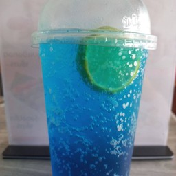 บลูเลมอนโซดา