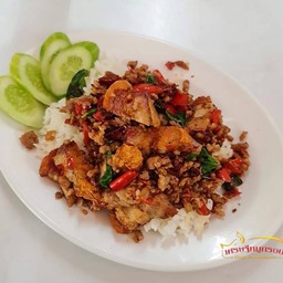 กะเพราหมูสับ+หมูกรอบ(ราดข้าว)