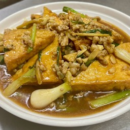 红烧豆腐เต้าหู้ตุ๋นน้ำแดง
