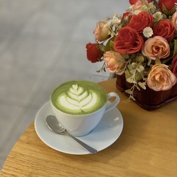 มีทฉะลาเต้ ร้อน