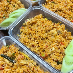 ข้าวผัดต้มยำ หมู,ไก่