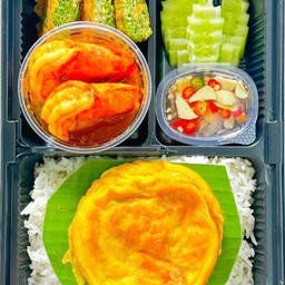 ข้าวแกงส้มชะอมกุ้ง+ไข่เจียว1ฟอง(ร้านได้จากไลน์แมน90฿)