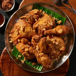 ไก่ทอดริมโขง (8 ชิ้น)