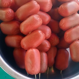 ไส้กรอกแดง