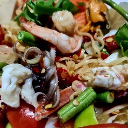 ยำมาม่ารวมมิตร